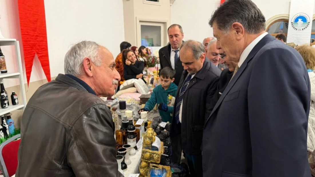 130 Katılımcı, Yüzlerce El Emeği Ürün