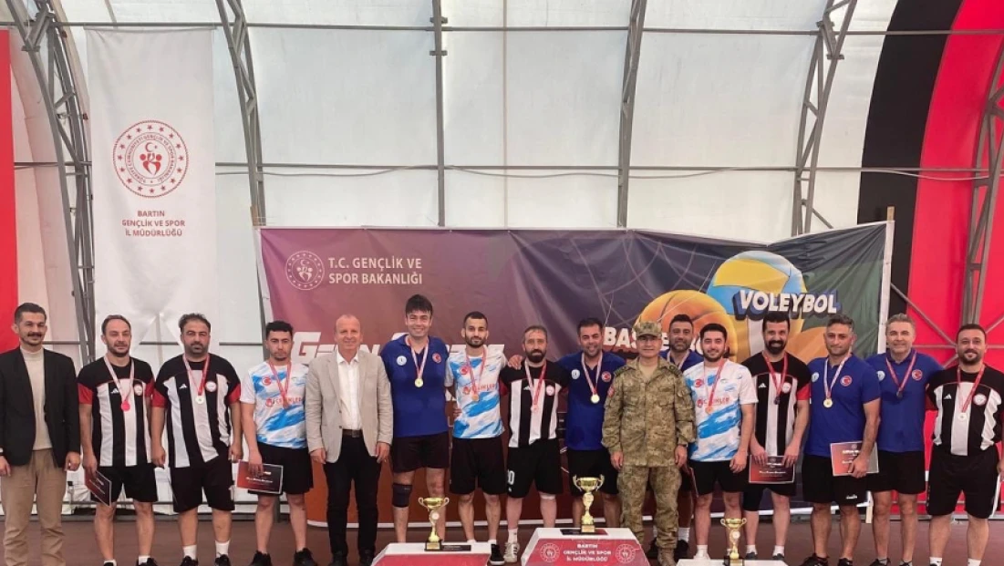 Ayak Tenisi’nde Dostluk Kazandı