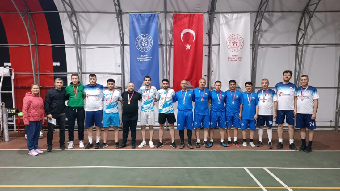 Ayak Tenisi Turnuvası Ödülleri Sahiplerini Buldu