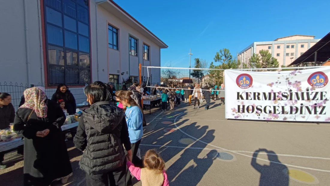 Çaydüzü İlkokulu Kermesi Yoğun İlgi Gördü