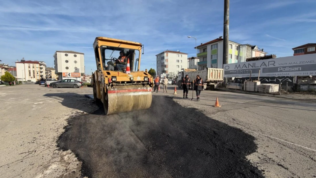 Eski Hastane Caddesi’nde Sıcak Asfalt Çalışması