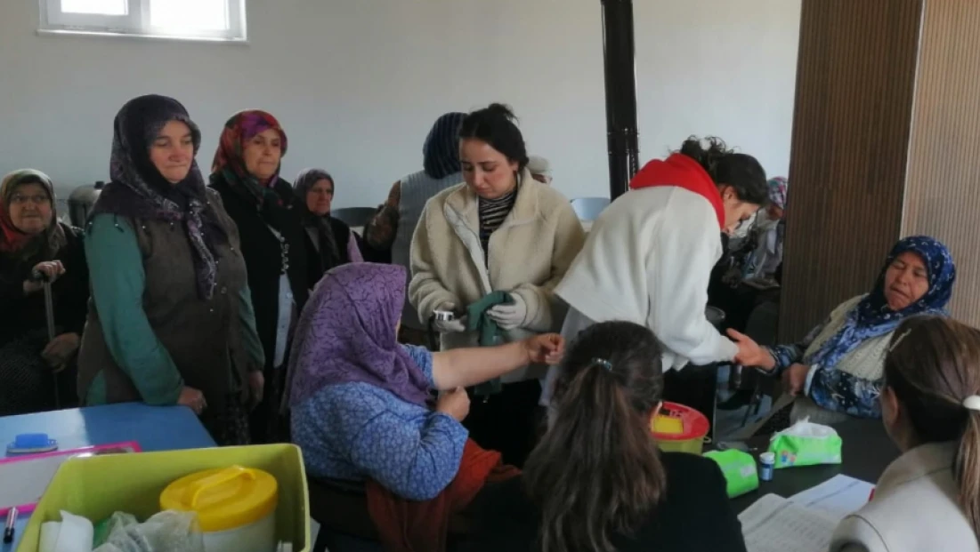 Gezici sağlık ekipleri köy köy geziyor
