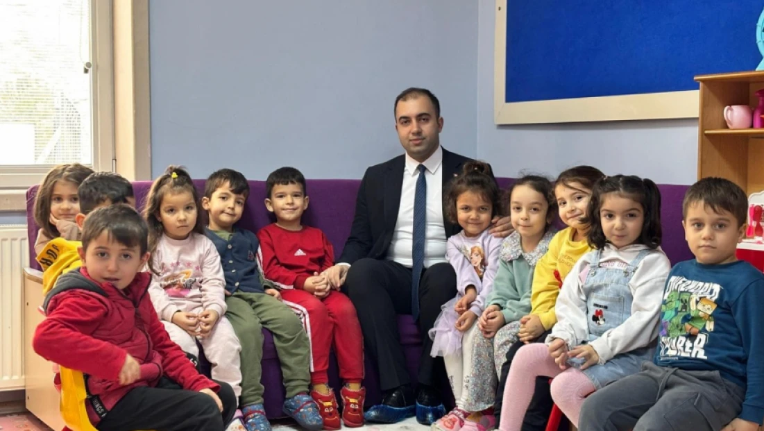 Kadiroğlu’ndan Abdipaşa’daki Okullara Ziyaret