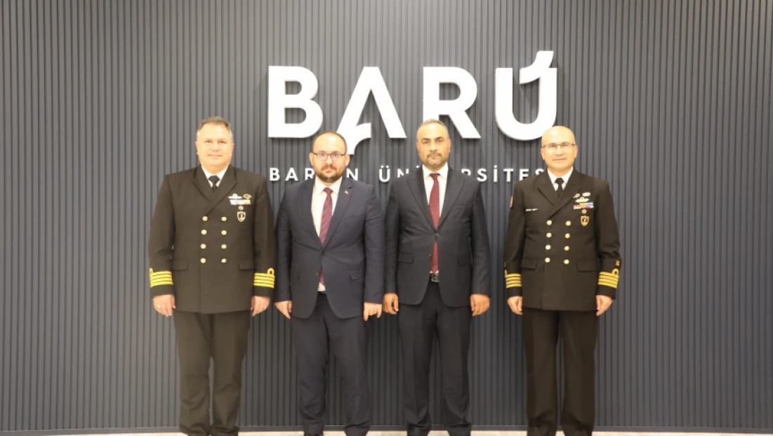 Komutanlardan Rektör Akkaya’ya Nezaket Ziyareti