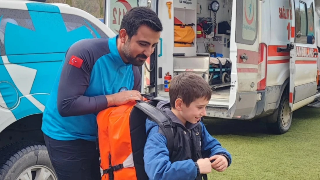 Minikler Sağlık İstasyonlarında Hem Öğrendi Hem Eğlendi