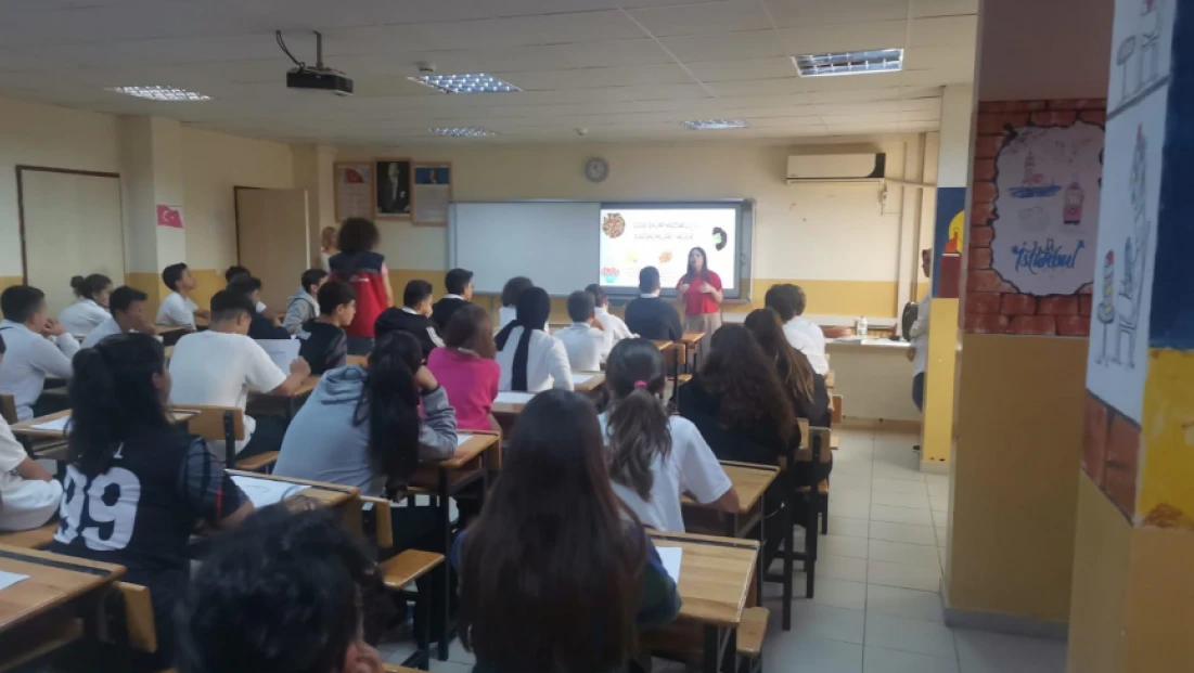 Öğrencilere ‘Bilinçli Tüketici’ Eğitimi