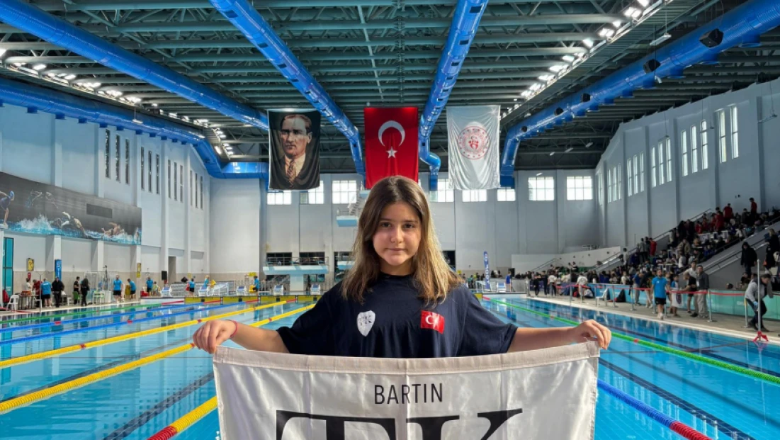 Paletli Yüzmede Bartın Rüzgârı