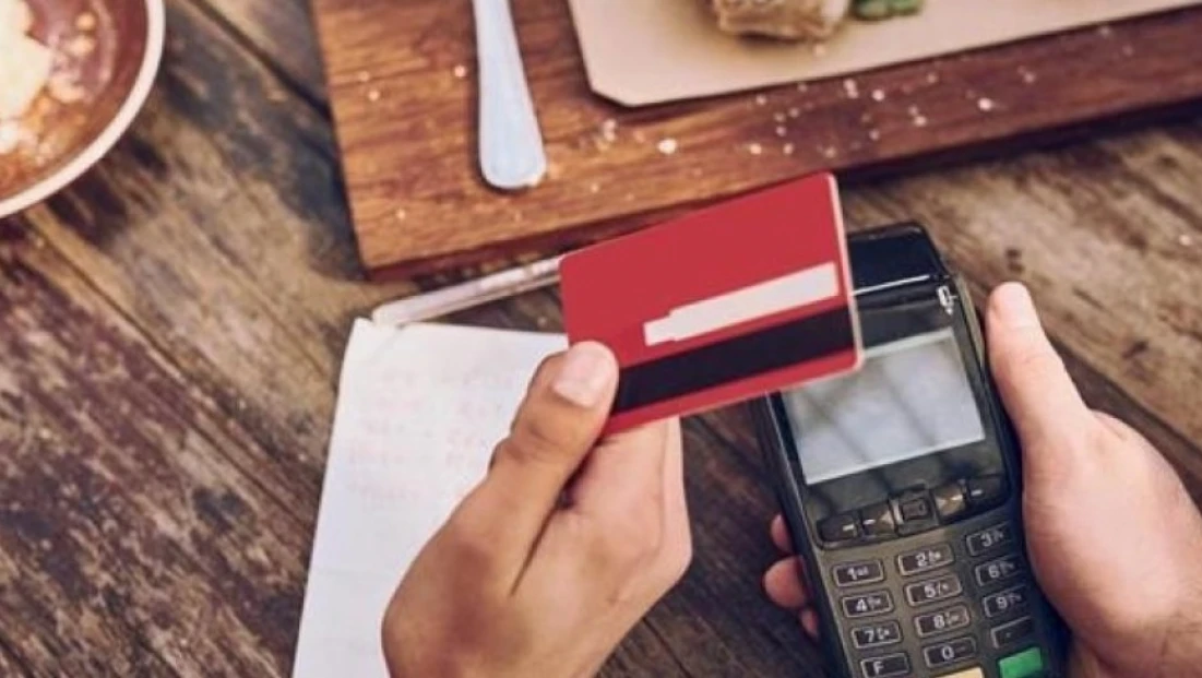 Restoran ve Kafelerde Servis ve Kuver Ücreti Dönemi Sona Erdi