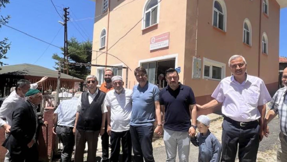 Sabri Avcı Hacıların bayram coşkusunu paylaştı