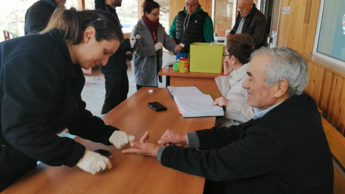Sağlık ekipleri köylerde sağlık taraması yapıyor
