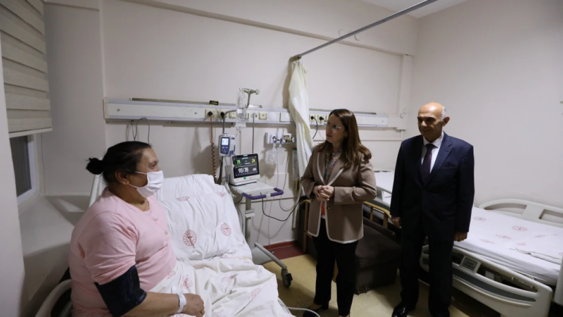 Vali Arslan’dan Muhtar Ülviye Kaya’ya Geçmiş Olsun Ziyareti