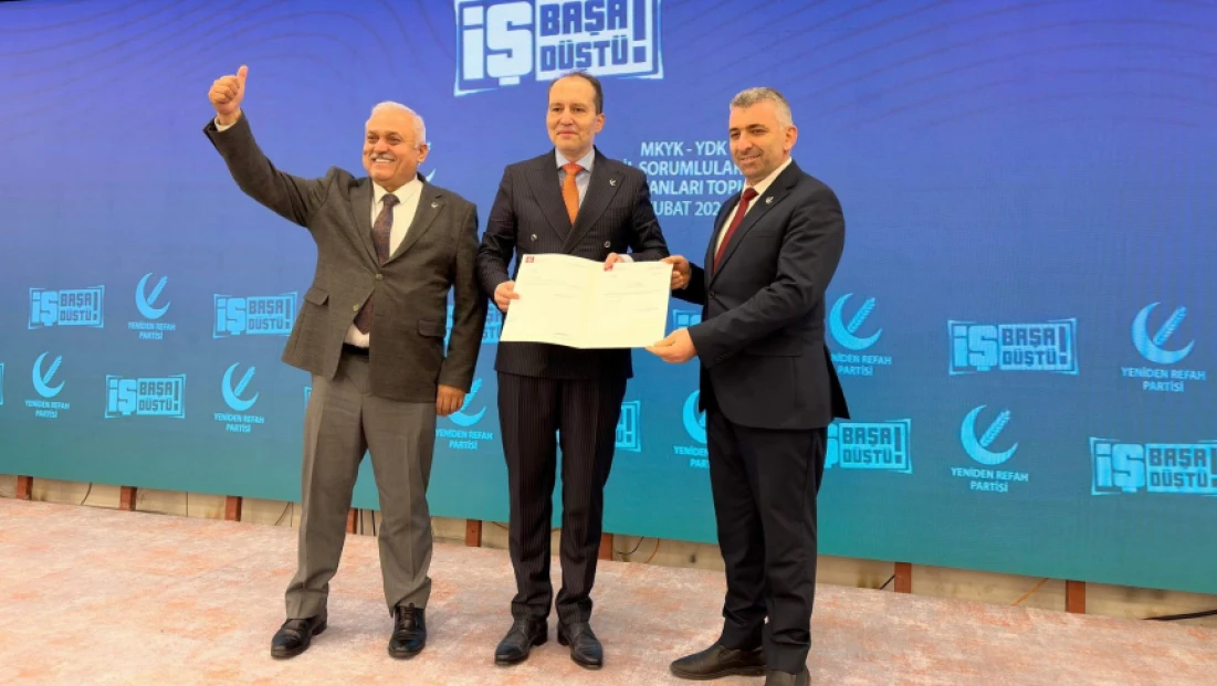 Yeniden Refah’ta Bayrak Değişimi