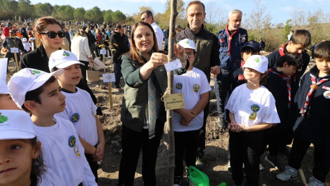 Yeşil Vatan İçin Binlerce Fidan Dikildi