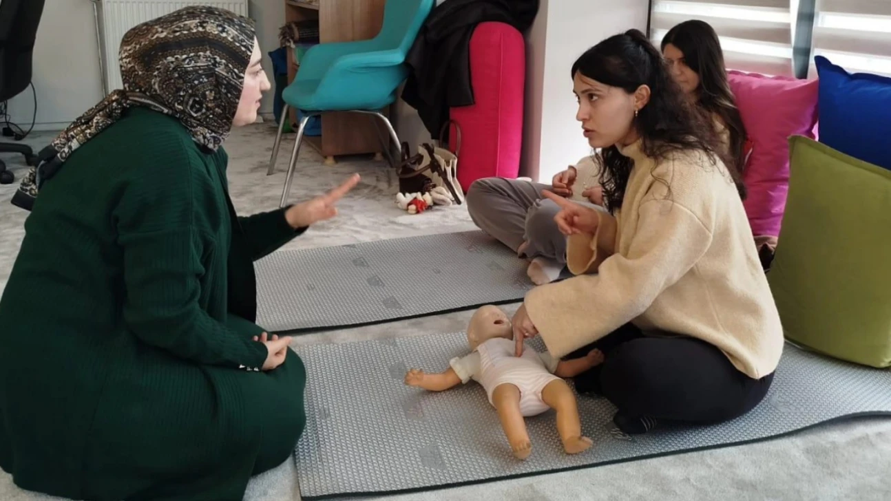 Bartın'da Anne Adaylarına İlkyardım Eğitimi