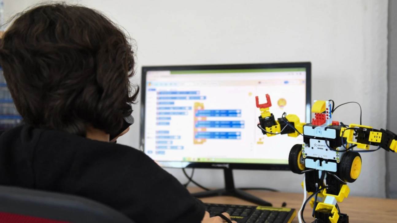 Bartın'da Öğrencilere 'Dijital Dünyayı Güvenli Kullanım' Eğitimi