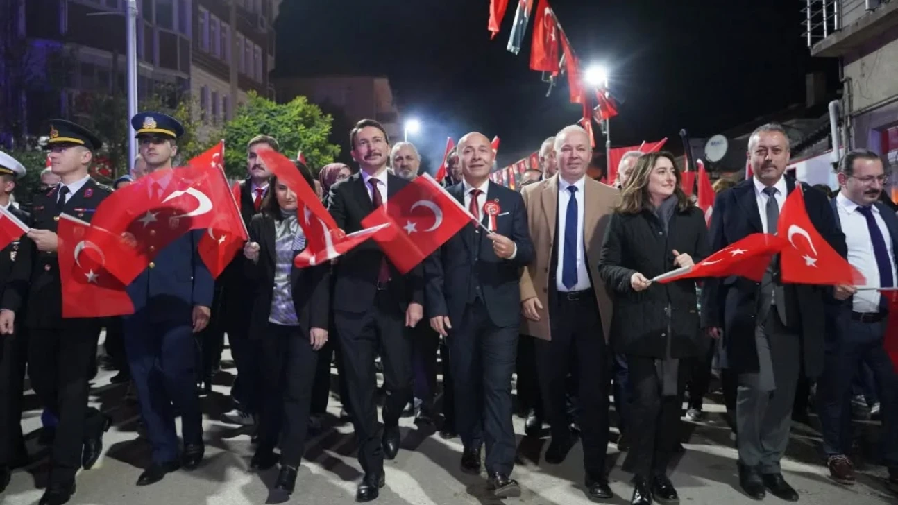 Cumhuriyet Coşkusuna Tartışma Gölgesi