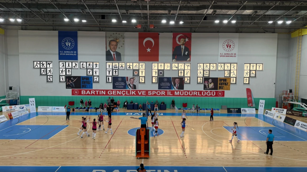 Namağlup Lider Bartın Volley Academy Play-off Biletini Aldı
