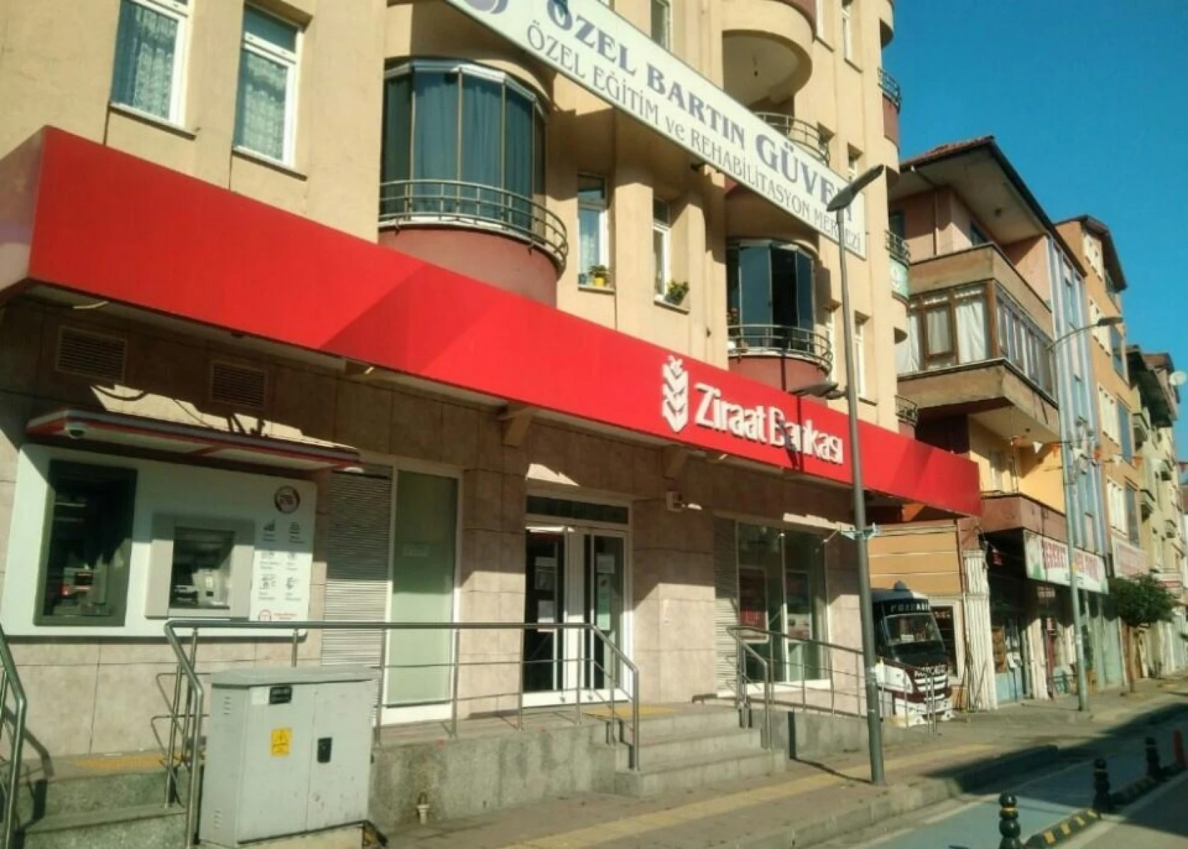 Bartın evinde kalıyor