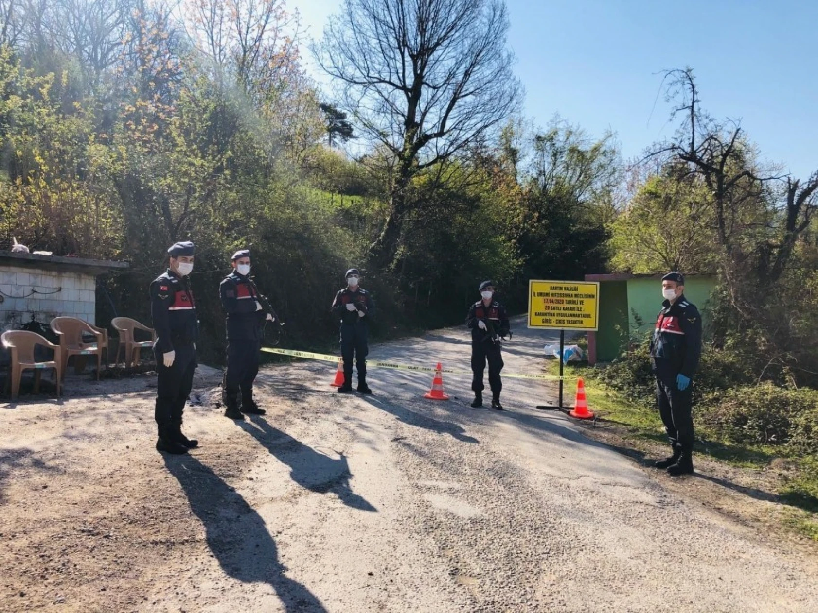 Bartın evinde kalıyor