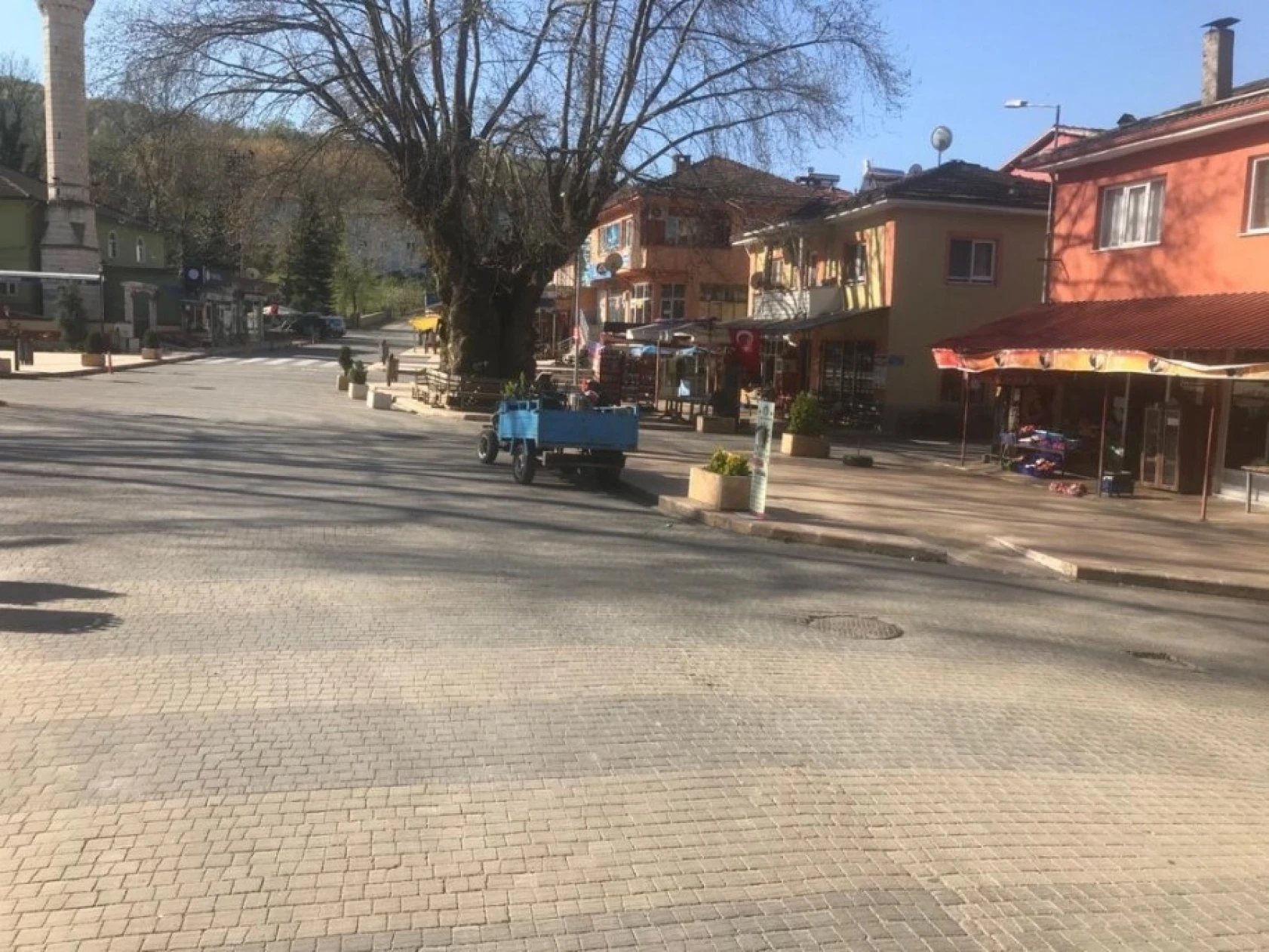 Bartın evinde kalıyor