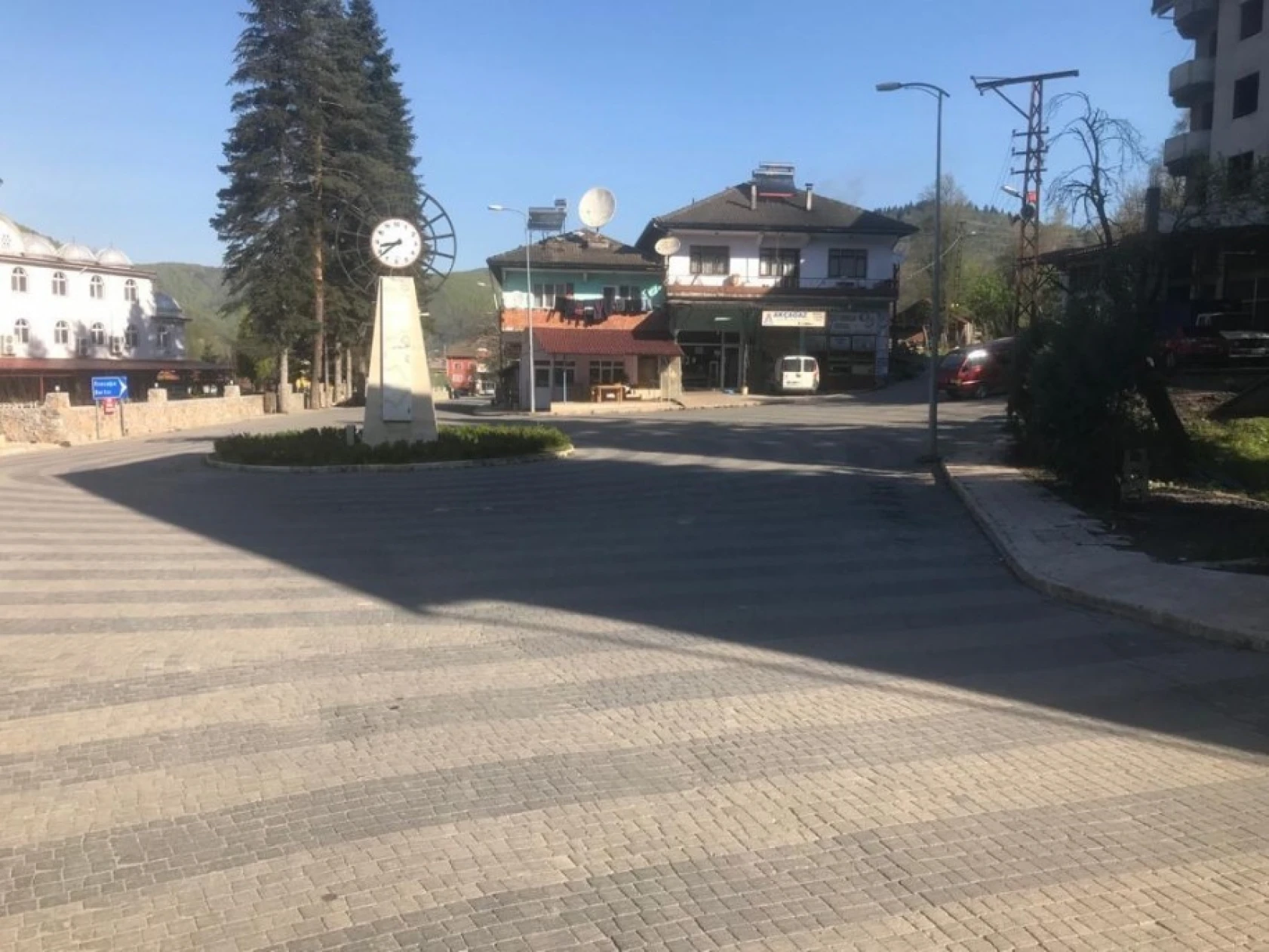 Bartın evinde kalıyor