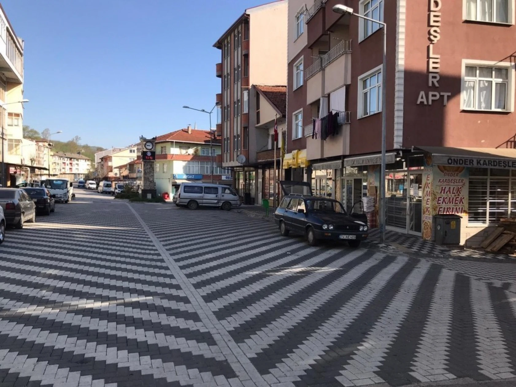 Bartın evinde kalıyor