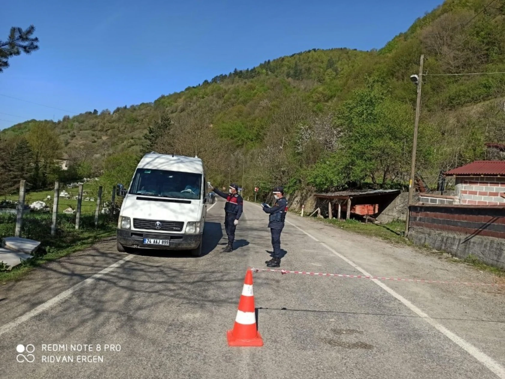 Bartın evinde kalıyor