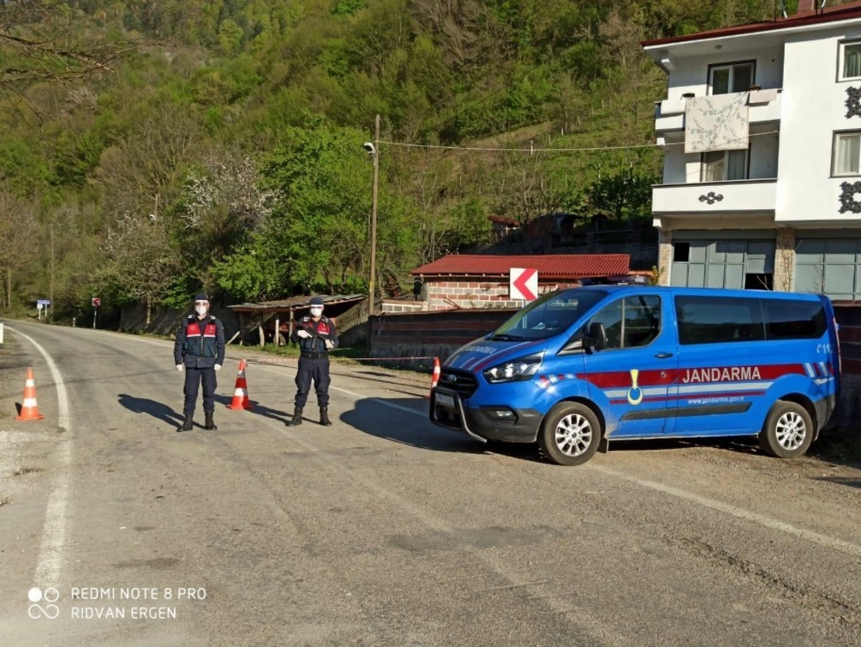 Bartın evinde kalıyor