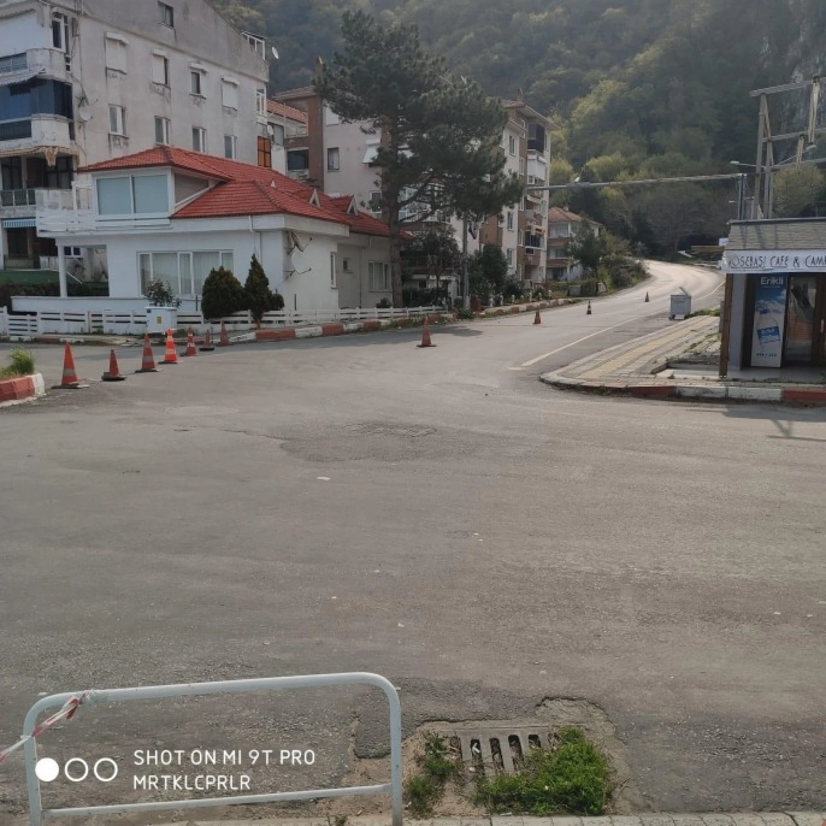 Bartın evinde kalıyor