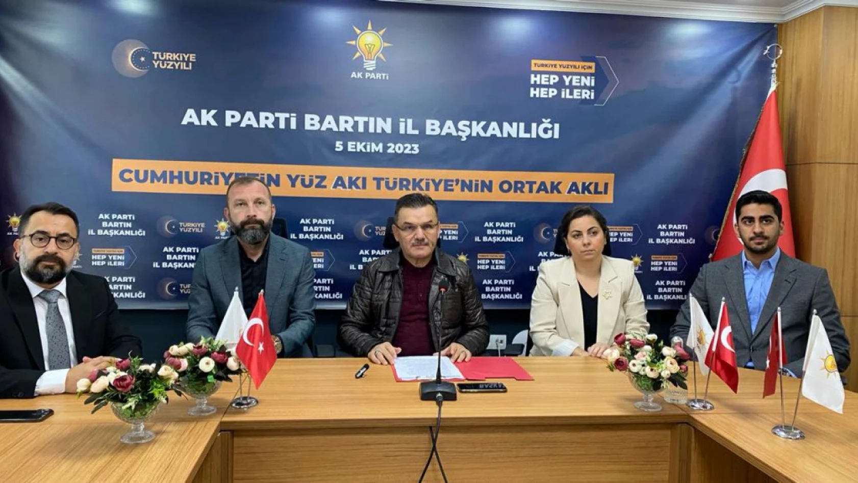 AK Parti :'Abluka savaş değil katliamdır'