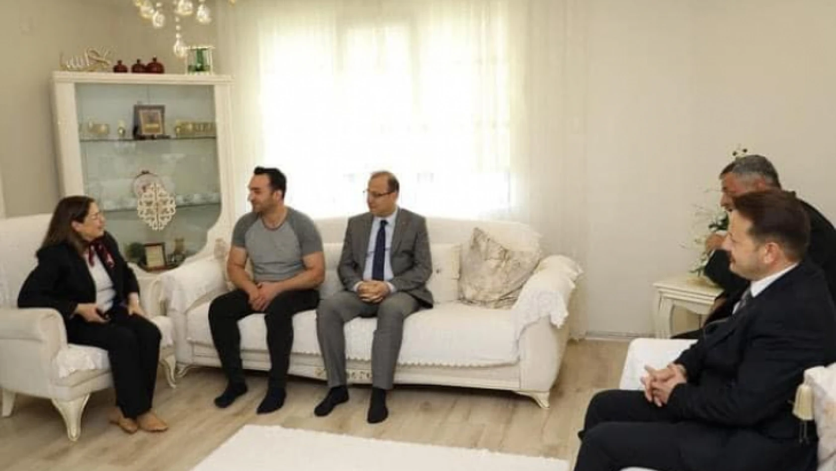 Arslan'dan Gazi Tugay Gün ve ailesine ziyaret