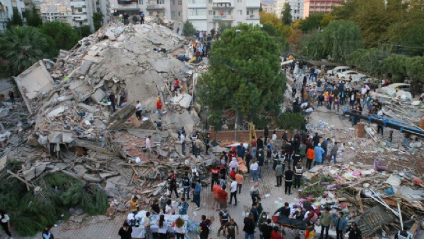 Depremzede 99 bin 853 öğrenci 71 ile nakledildi
