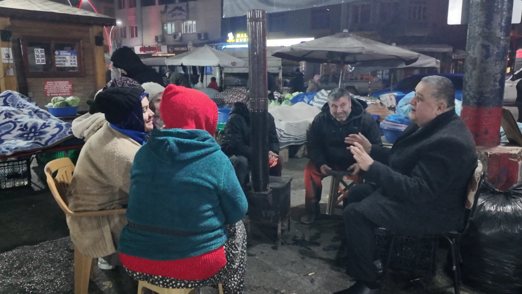 Fırıncıoğlu'ndan pazarcılara sıcak çorba