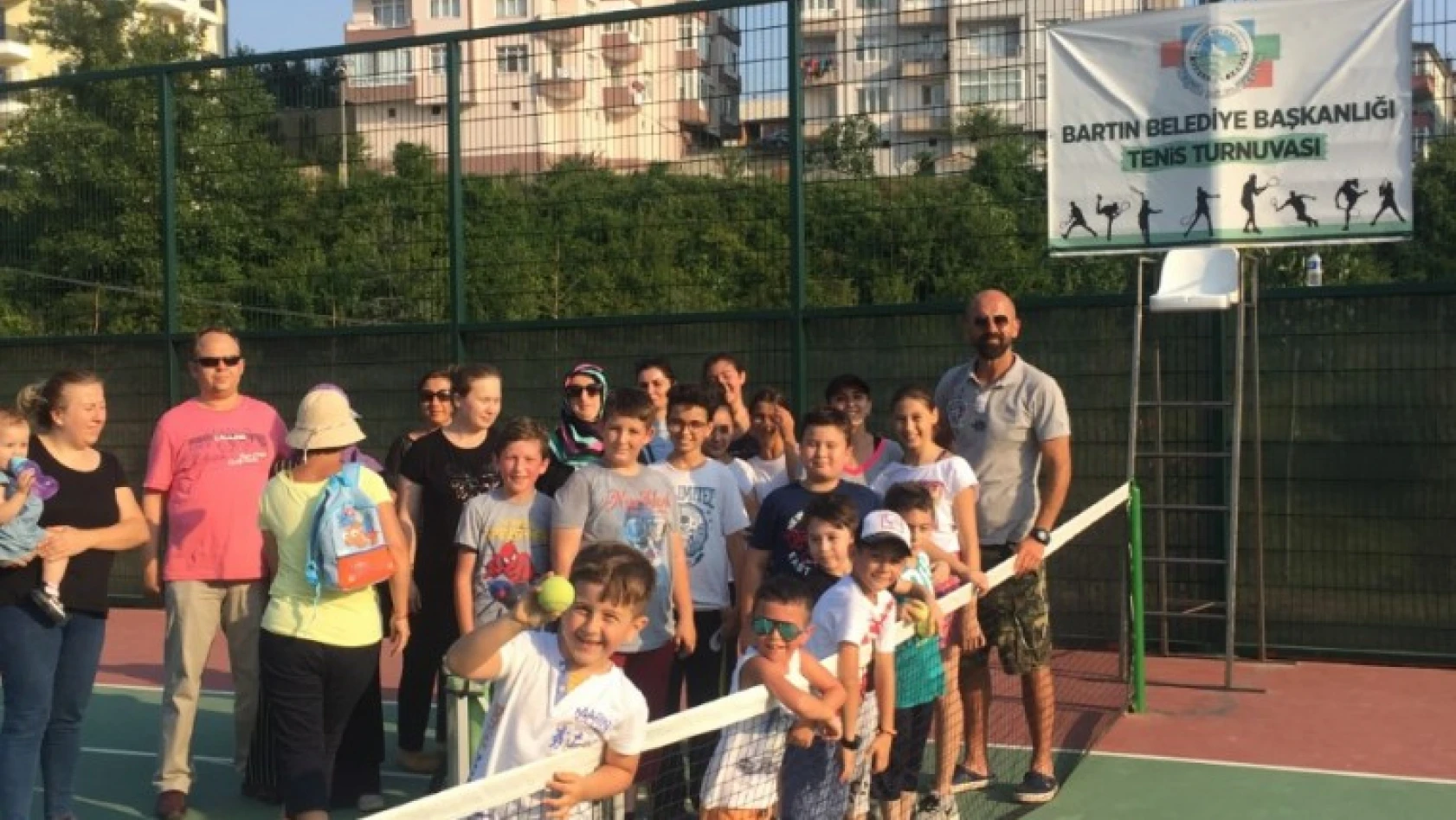 Tenis yaz okulları açıldı