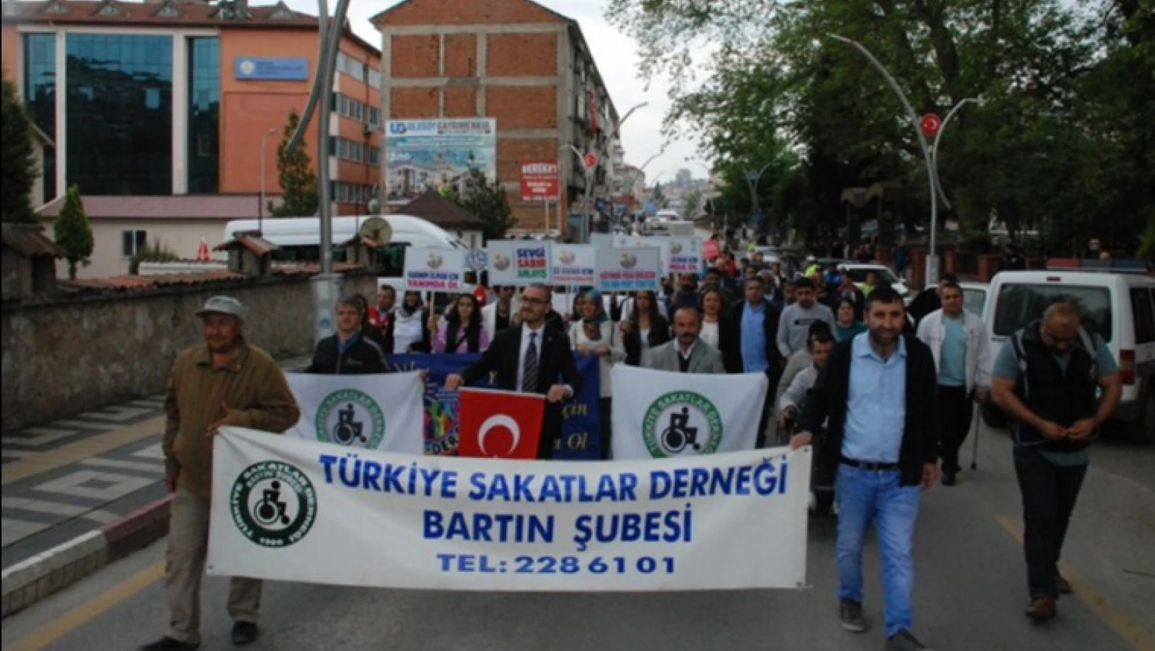 Engelsiz bir Bartın ve Türkiye için yürüdüler