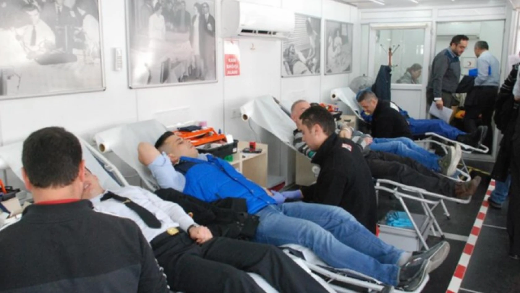 Jandarma'dan kan  bağışı