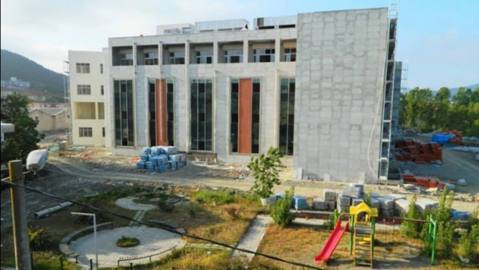 Adalet Sarayı inşaatında çevre düzenlemesi başlıyor