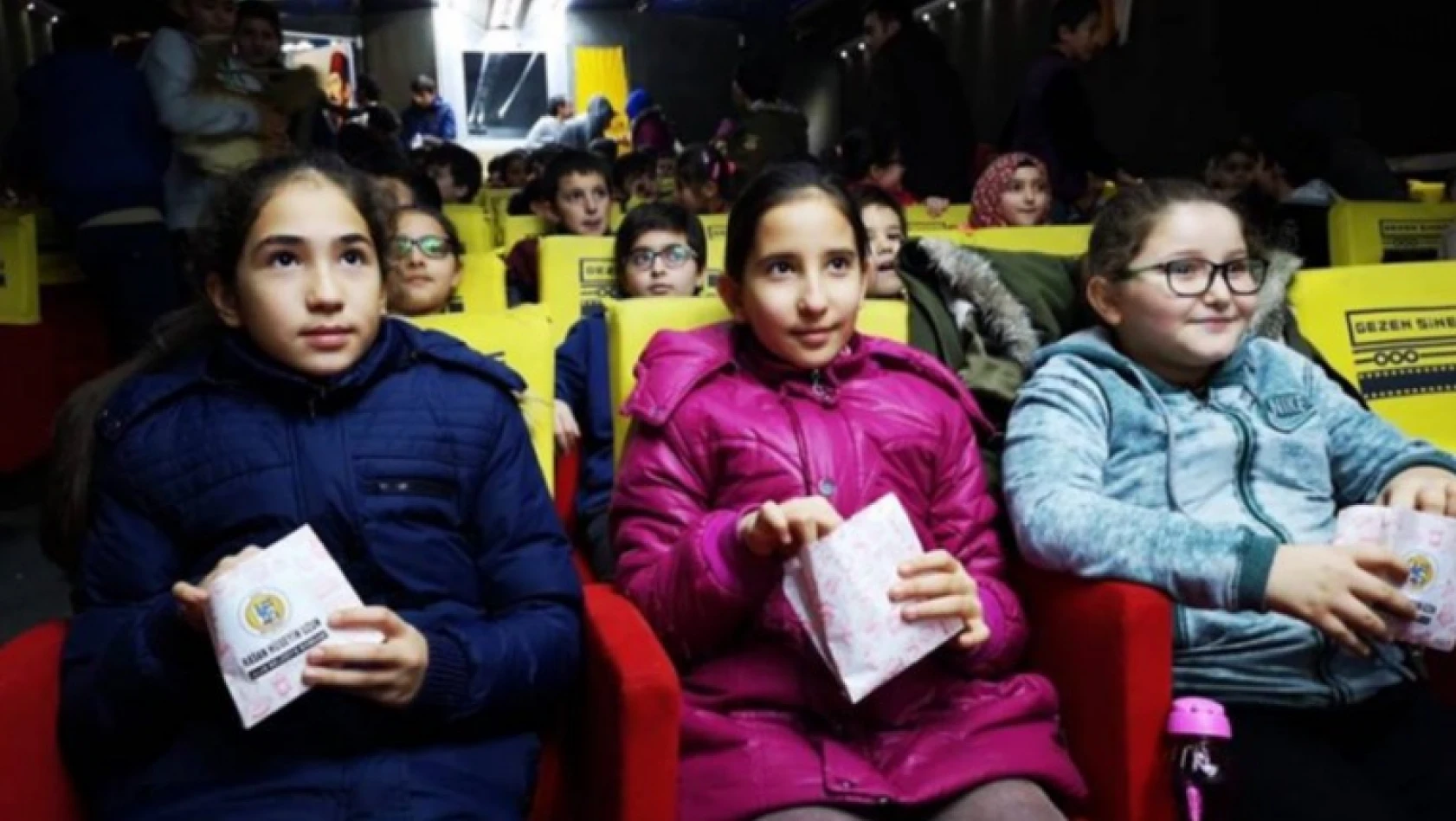 Ulus'taki çocuklar sinemayla buluştu