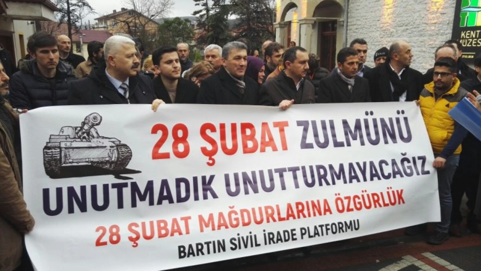 Platform, 28 Şubat mağdurları için adalet istedi