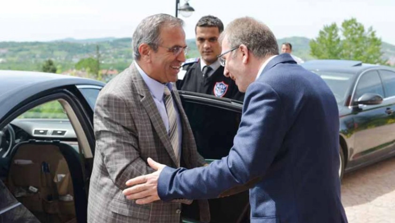 ÖSYM başkanı Demir'den rektör Uzun'a tebrik ziyareti