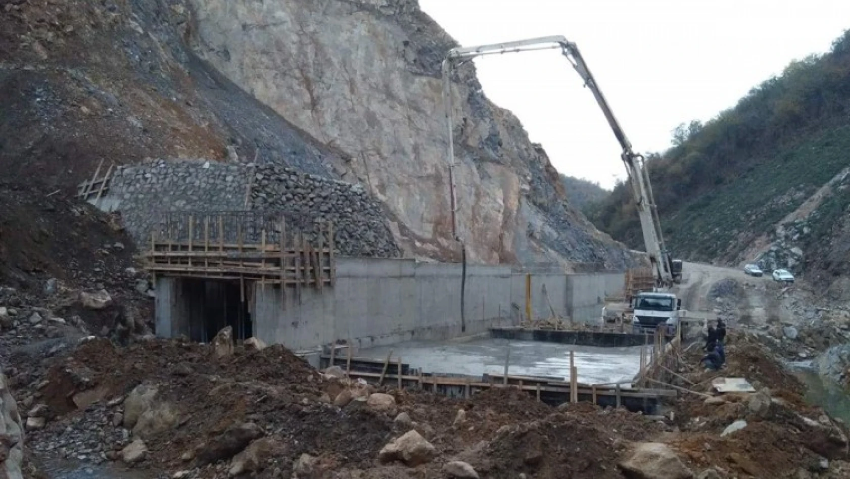 Ulus Eldeş Göleti inşaatı devam ediyor