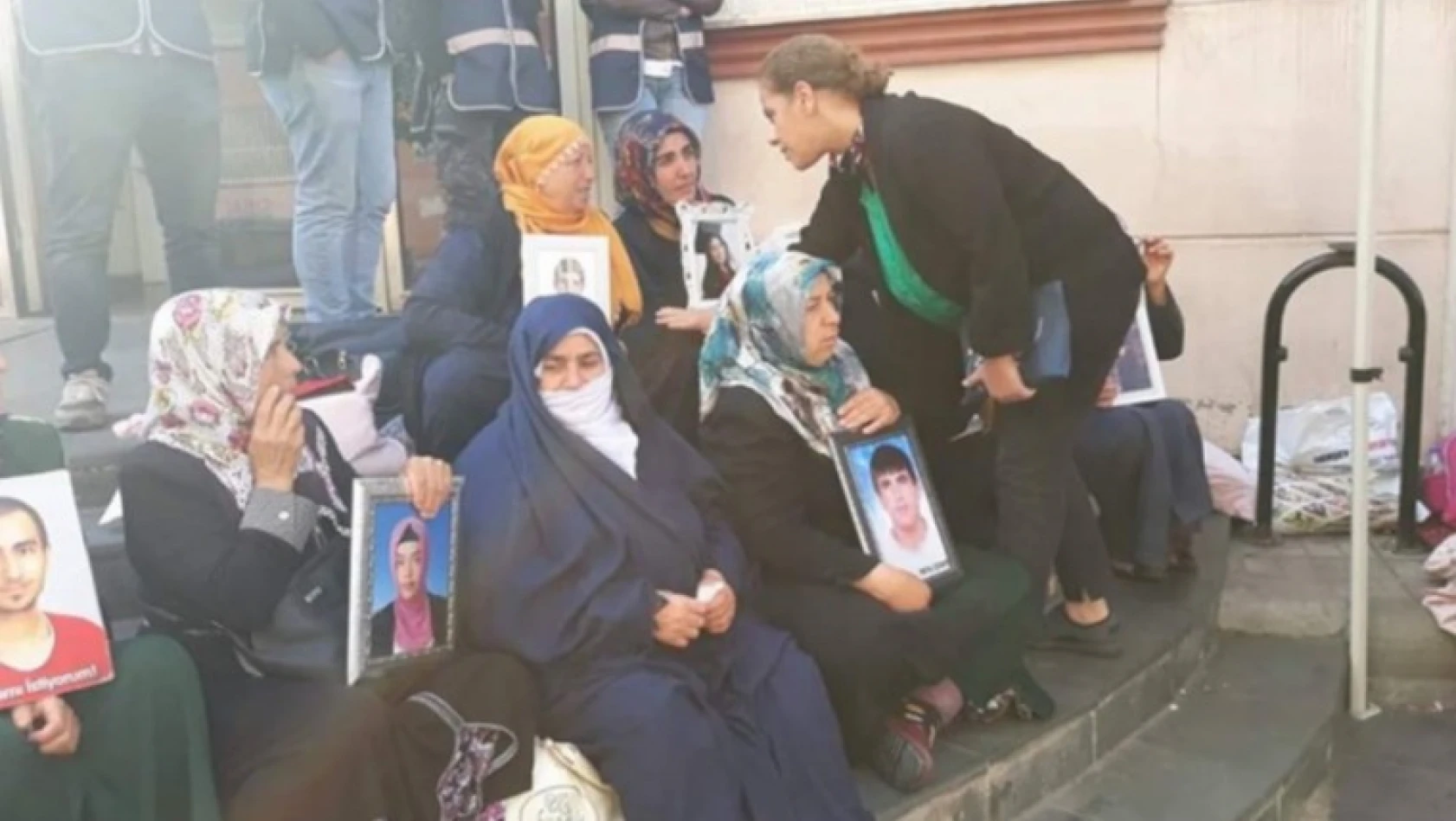Kurtkaya'dan Diyarbakır'daki acılı annelere destek