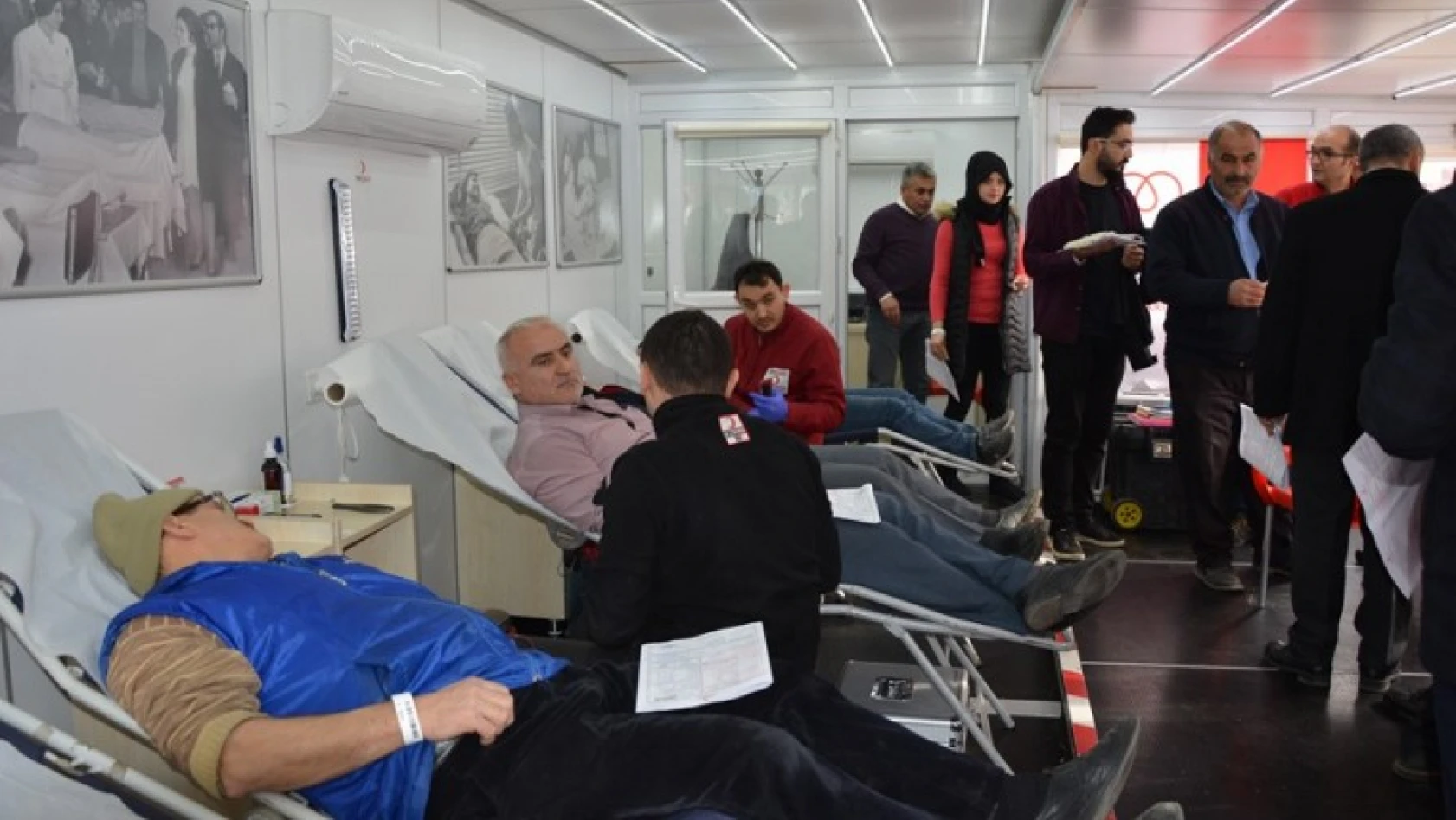 Kızılay'dan Ulus'ta kan bağışı kampanyası