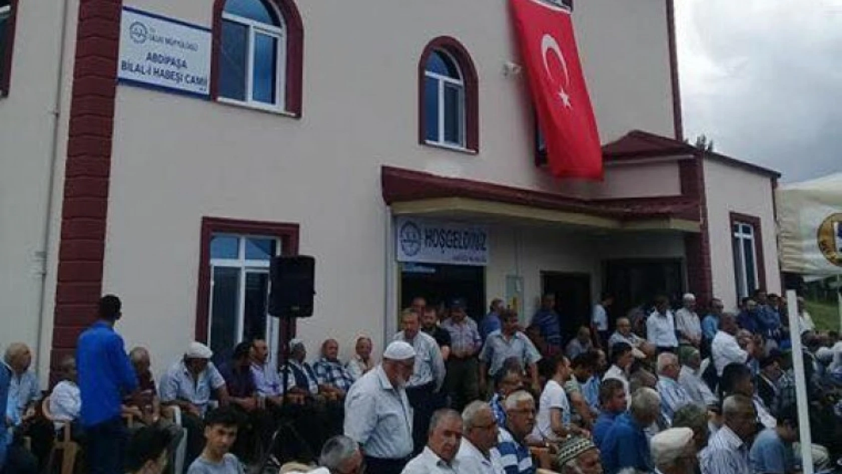 Abdipaşa Bilal-i Habeşi Camii açıldı