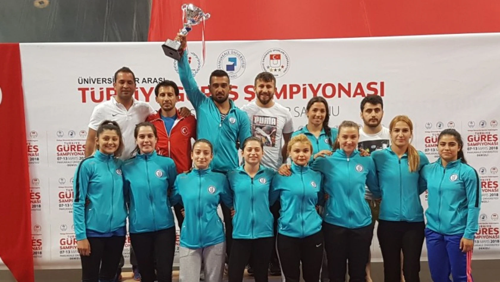 Bartın Üniversitesi kadınlarda güreş Türkiye Şampiyonu oldu