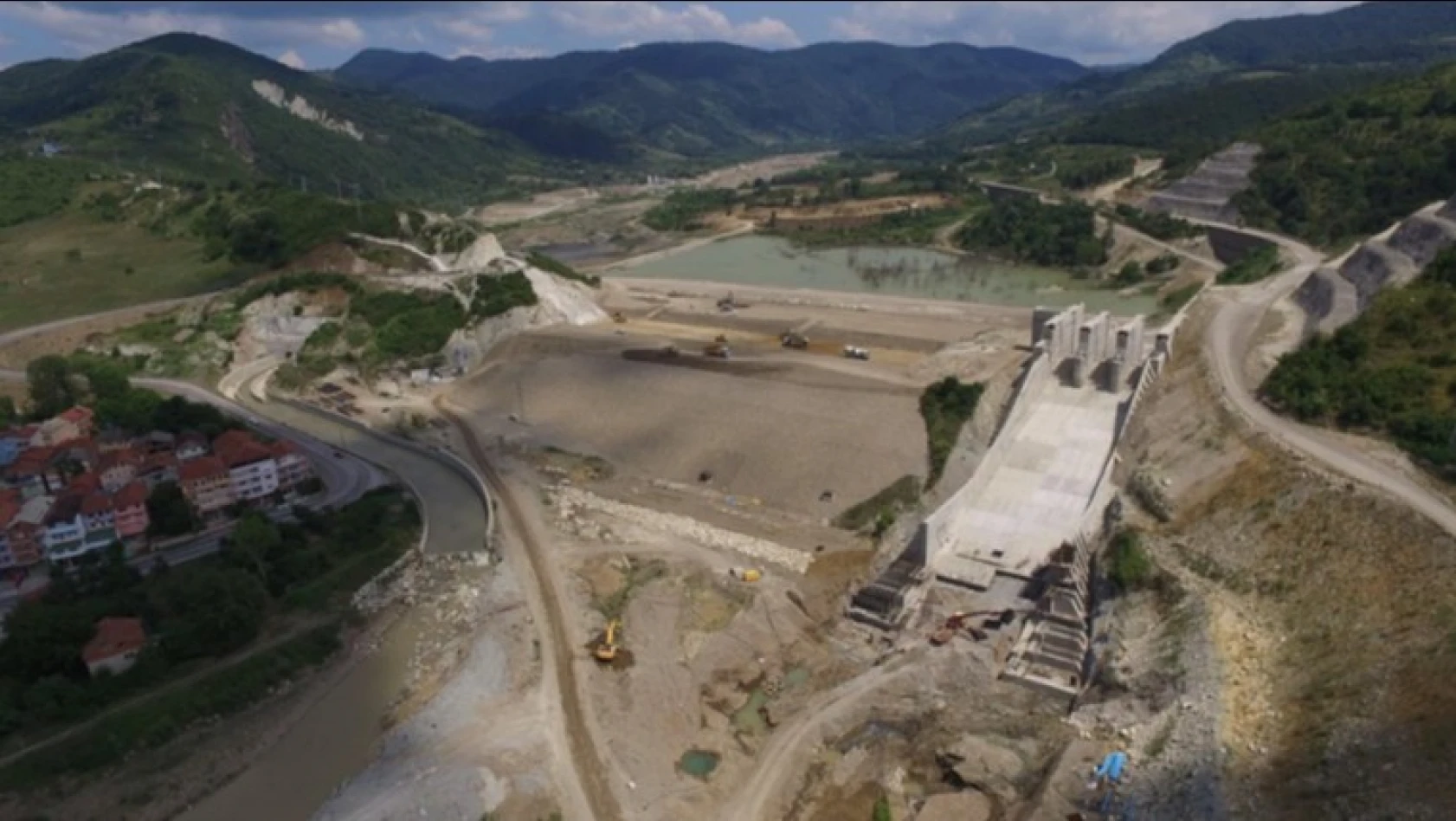 Kozcağız'da baraj, Amasra'da liman inşaatı tam gaz