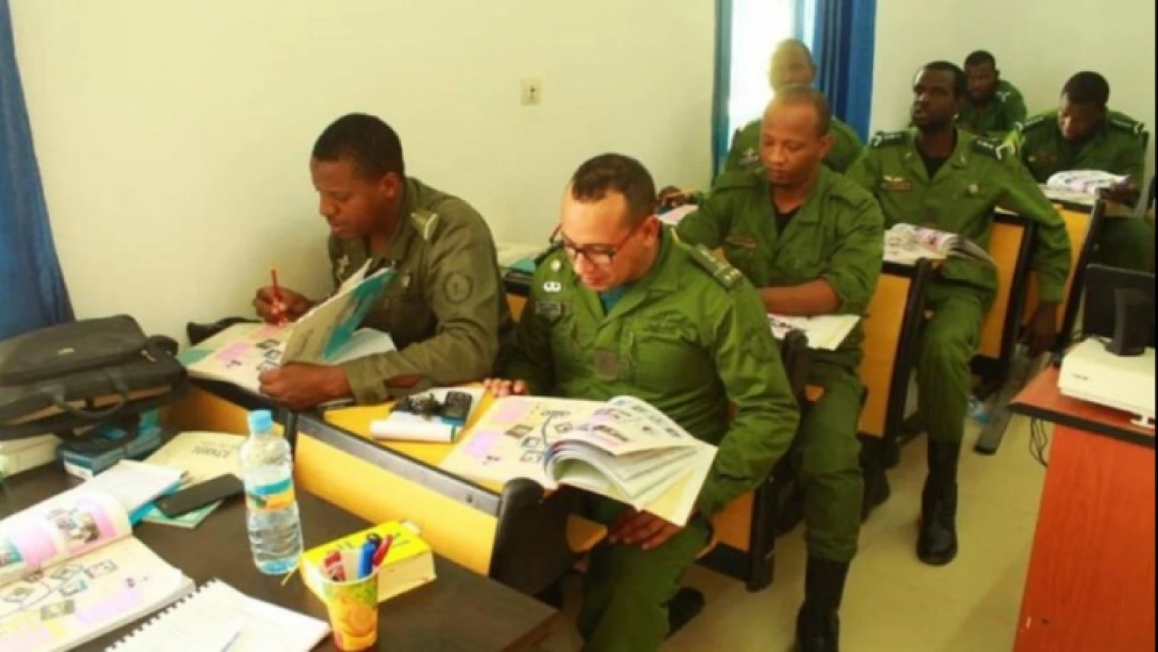 Moritanyalı askerler Türkçe öğreniyor