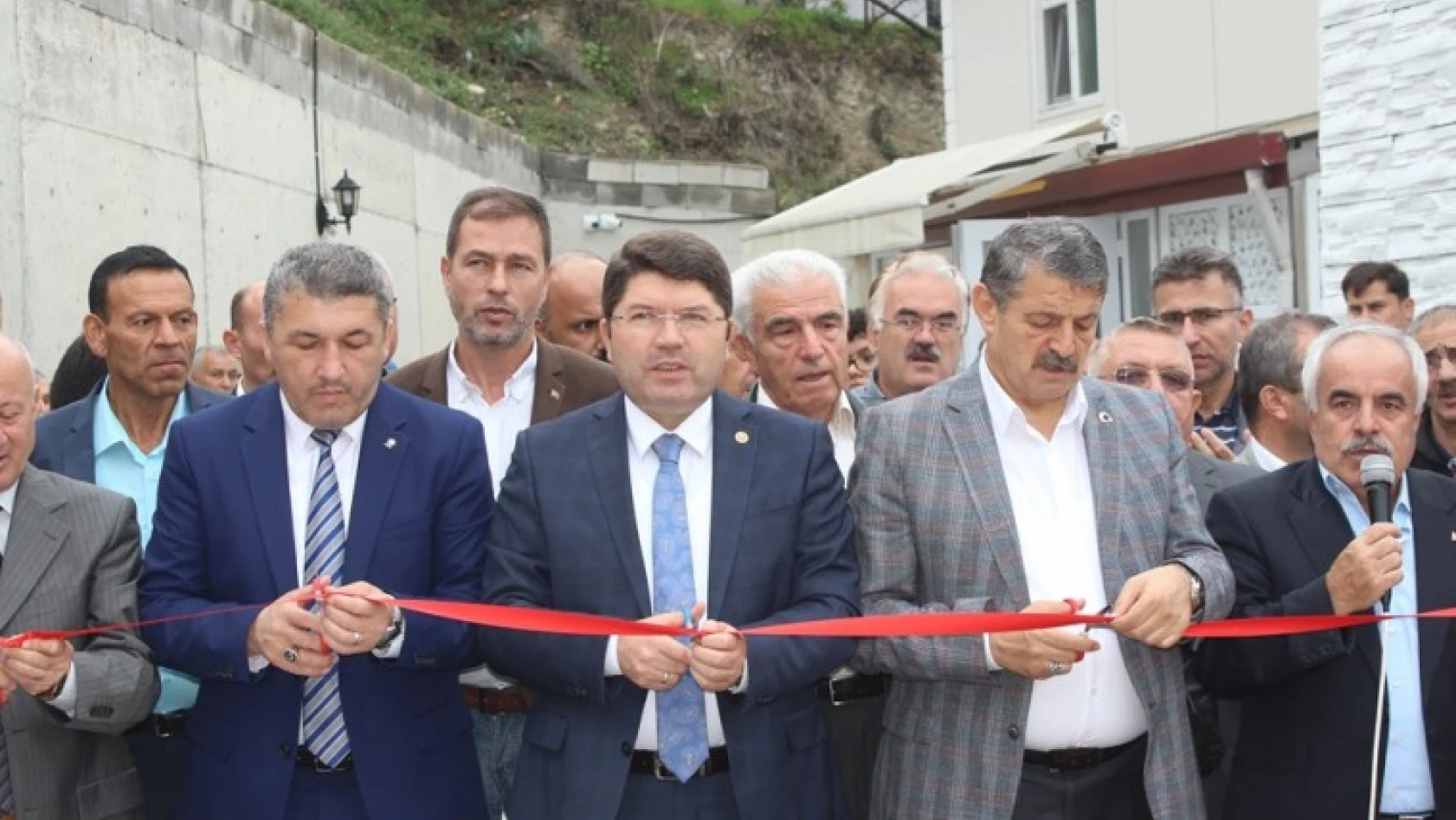Tunç,  Aladağ Mahallesi Yeni Camii'nin Açılışına katıldı