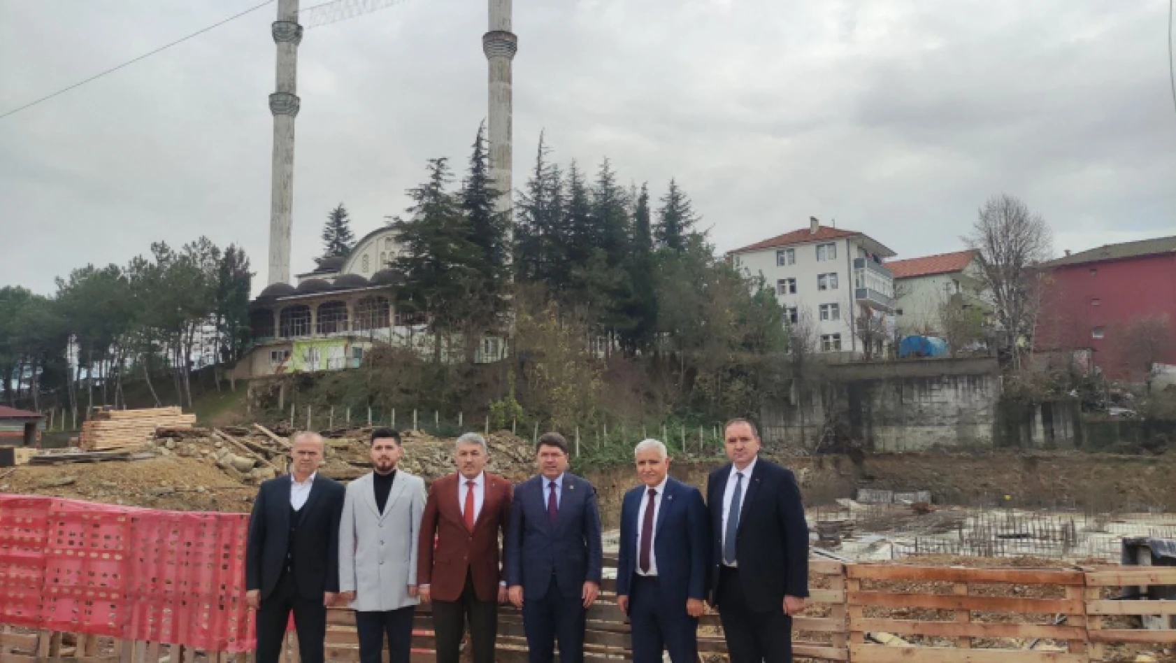 Karaköy ilk ve ortaokulu inşaatı devam ediyor