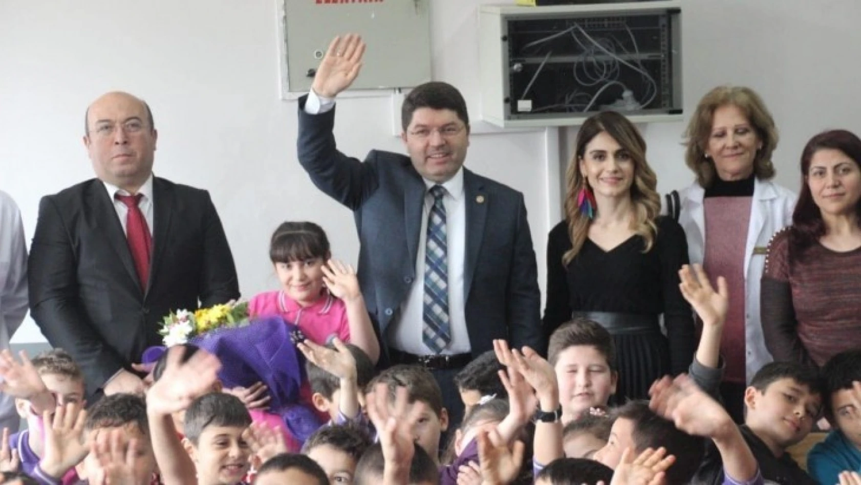 Milletvekili Tunç'tan Vali Tevfik Başakar okulu'na ziyaret
